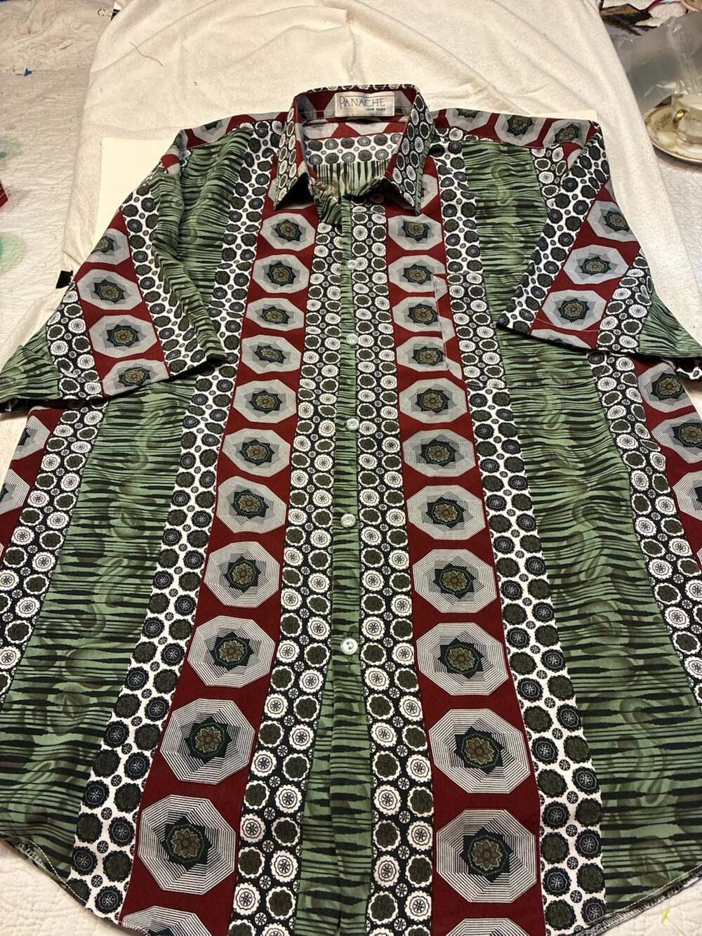 Panache New York Vintage Geometric Print Short Sleeve Button-Down Shirt - Picture 1 of 11